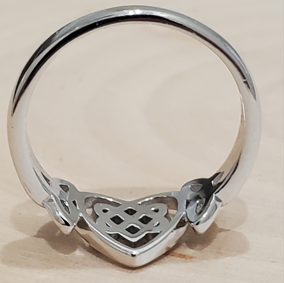 Sterling Silver Platinum-Plated Celtic Knot Heart Eternity Ring - NWT - Picture 6 of 6